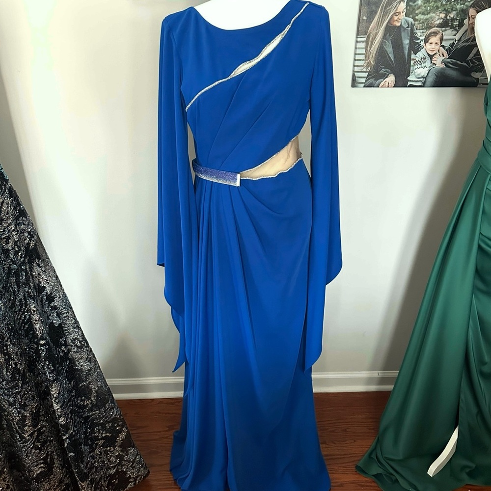 Elegant Blue Evening Gown